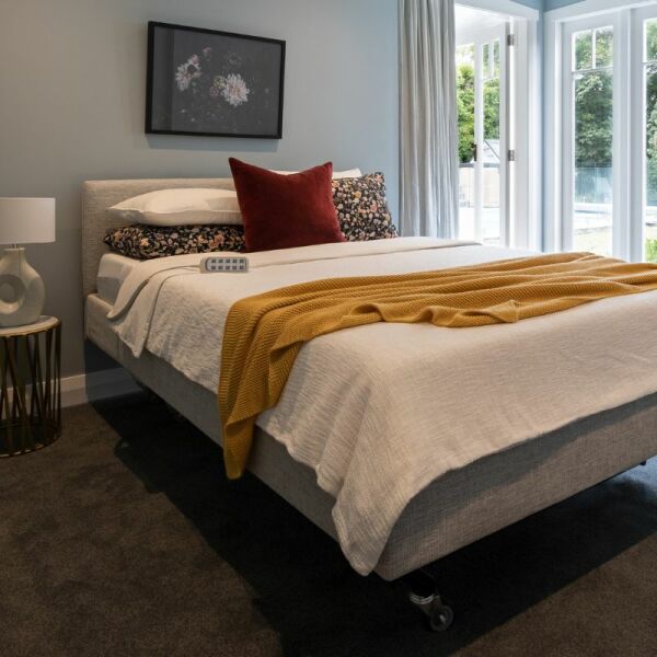 ic333 queen ic333 homecare queen bed shown