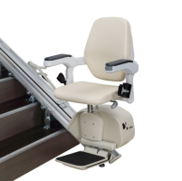 pilot e603 on stairs thumbnail